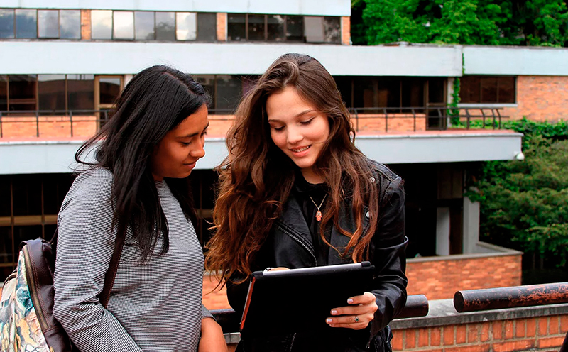 Estudiantes de Facultad de Ciencias Sociales y Humanas