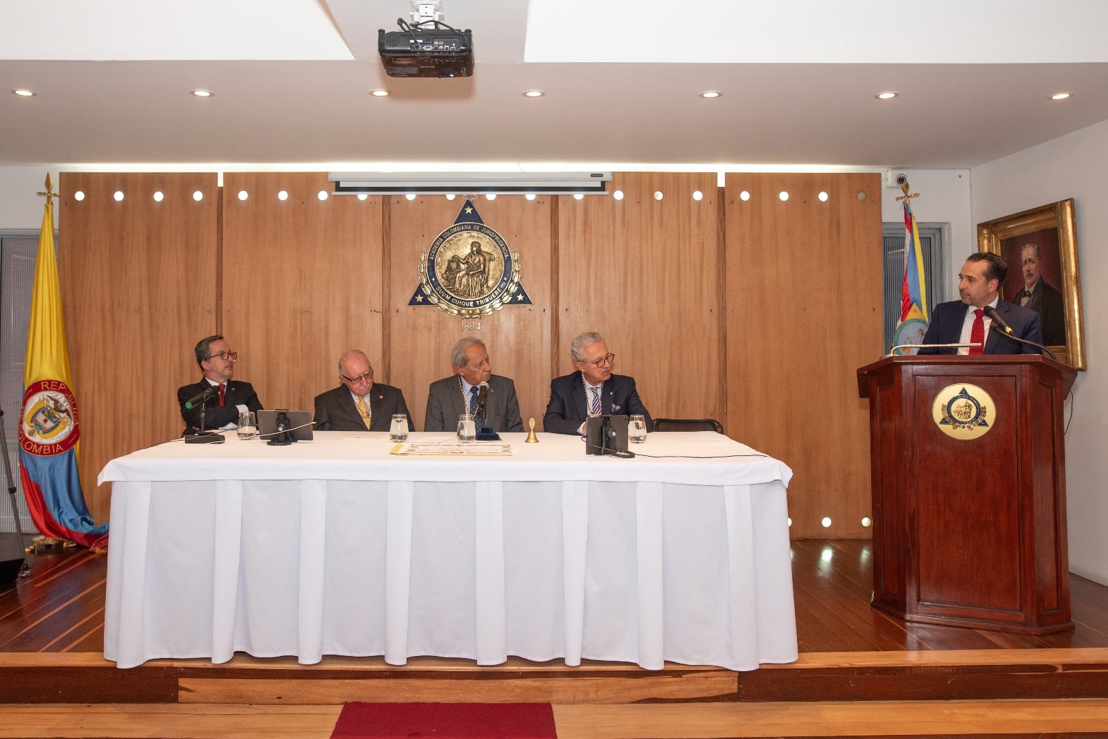 Academia Colombiana de Jurisprudencia (13)