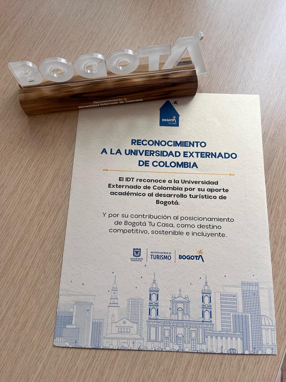 reconocimiento_a_faeth_por_su_aporte_al_turismo_en_bogota