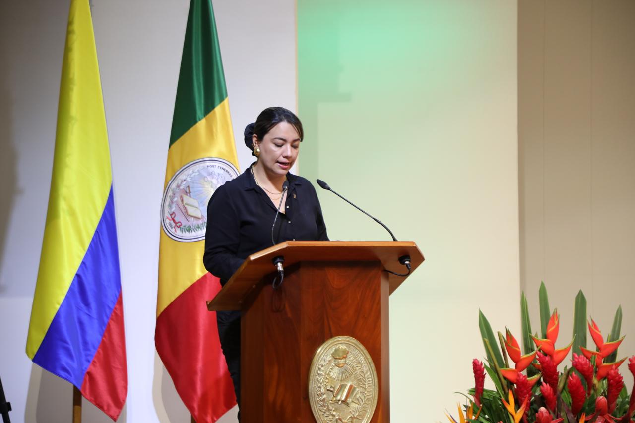 grados_de_la_facultad_de_ciencias_de_la_educacion_e_idiomas (27)